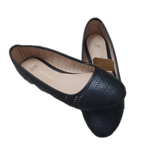 Denver Hayes black petra flats NWT size 8 💮 - Picture 1 of 10